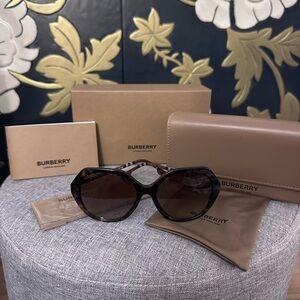 Burberry Women's black and Nova Check Sunglasses